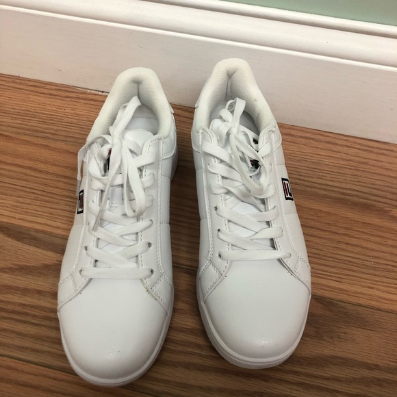 Fila | Women's New Campora Sneaker | White | Size 9 - Picture 2 of 3